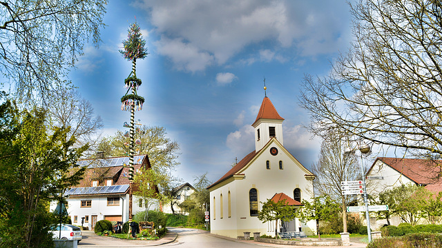 Maibaum in Hummelsweiler