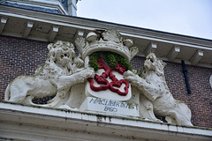 Coat of arms of Leiden with green leaves