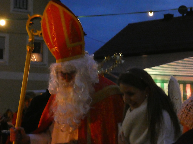 Der Nikolaus mit Engerl