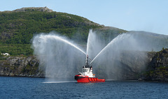 A Water Salute from 'Boa Frigg'