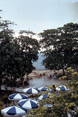 Strandleben nach einem kleinen Tropensturm auf Jamaica 1984