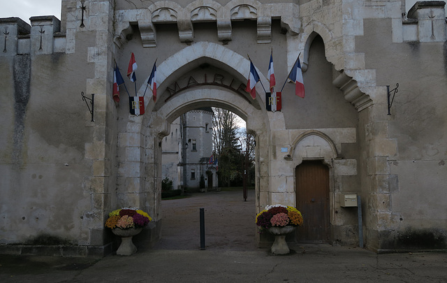 entrée de la Mairie à Montgivray