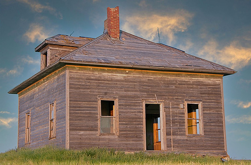 sunset on Readlyn house