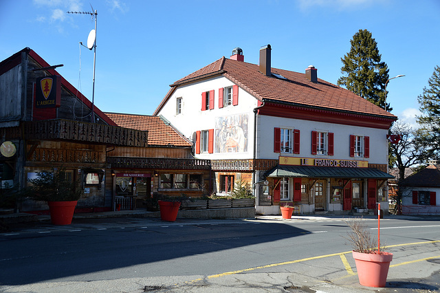 Hier verläuft die Grenze Schweiz-Frankreich mitten durch das Hotel