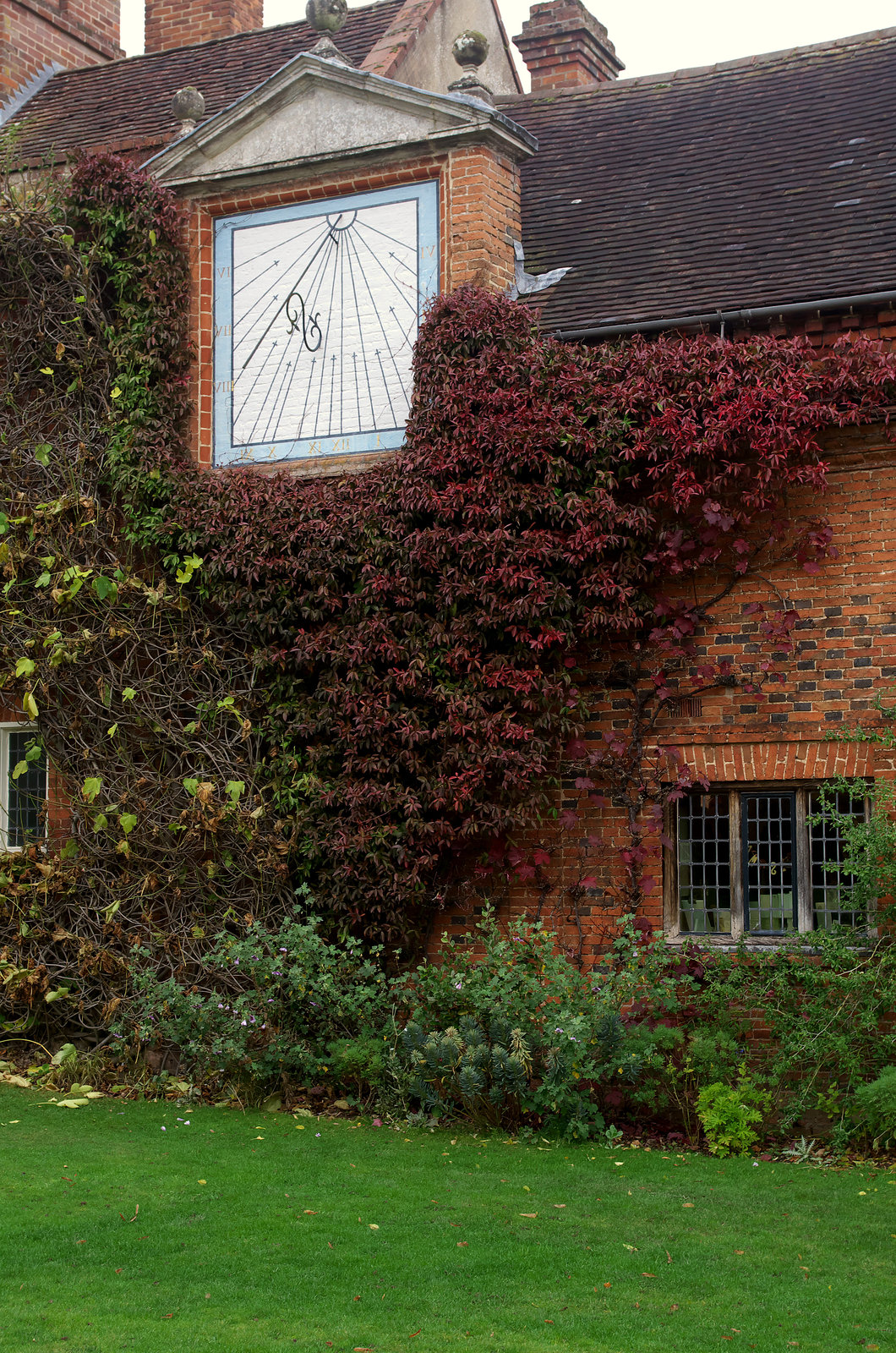 Sundial at Packwood House