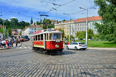 Prague 2019 – DPP 351 turning on to Mánes Bridge