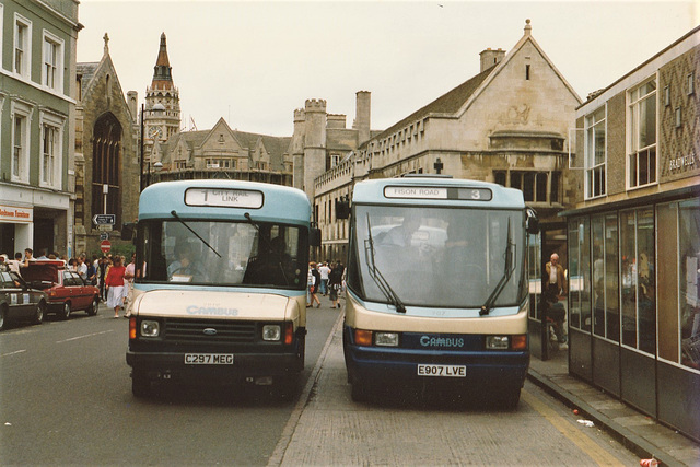 Cambus Limited 2010 (C297 MEG) and 907 (E907 LVE) in Cambridge – 13 Aug 1988 (70-22)