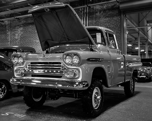 1959 CHEVROLET APACHE NAPCO PICKUP