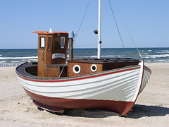 fishing-boat-denmark-beach-sea-86699