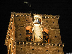 Torre campanaria della Basilica di Santa Maria in Trastevere.