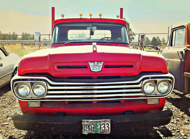 1958 (?) Ford F350 Custom Cab