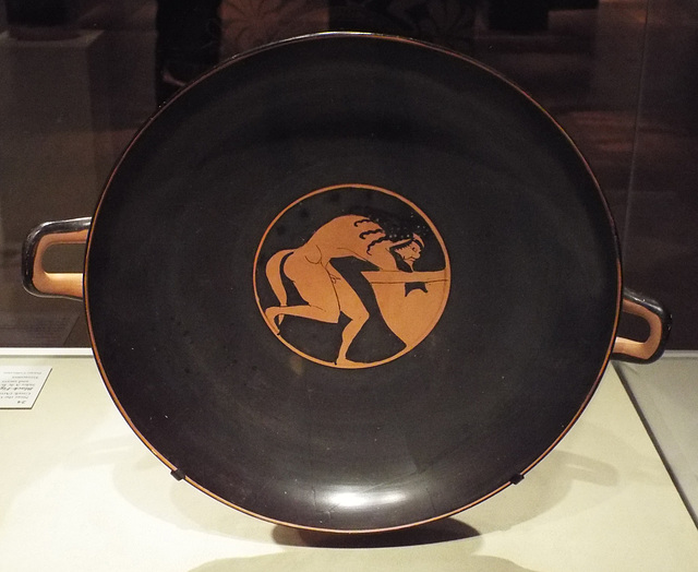 Red-Figure Kylix Attributed to the Coarser Wing in the Virginia Museum of Fine Arts, June 2018