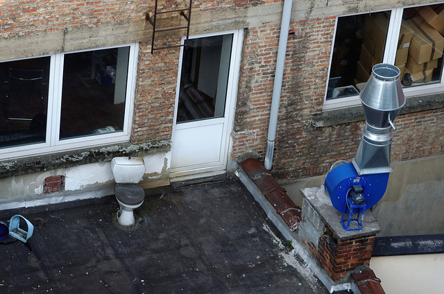 Une terrasse bien équipée