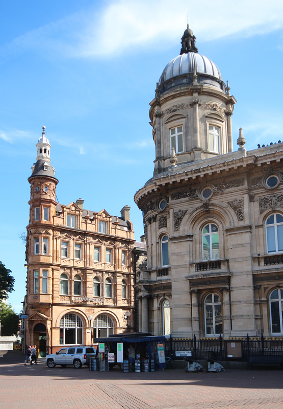 Former Yorkshire Penny Bank (left) and Dock Offices (right), Kingston upon Hull, East Riding of Yorkshire