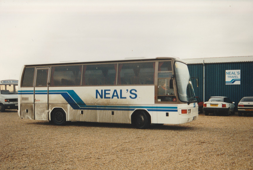 Neal’s Travel H84 RUX at Isleham – 27 December 1994 (249-23)