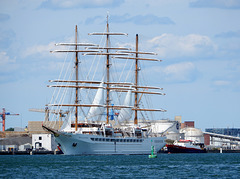 Sortie du port du SEA CLOUD SPIRIT.