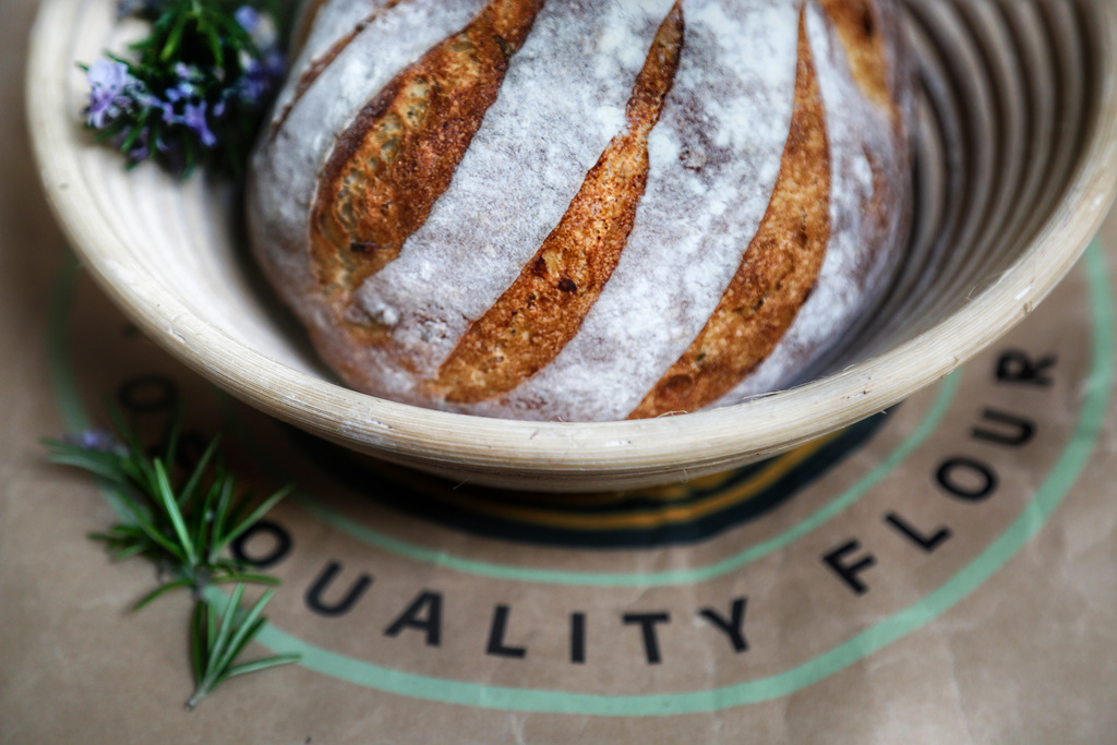 potato & rosemary bread 30