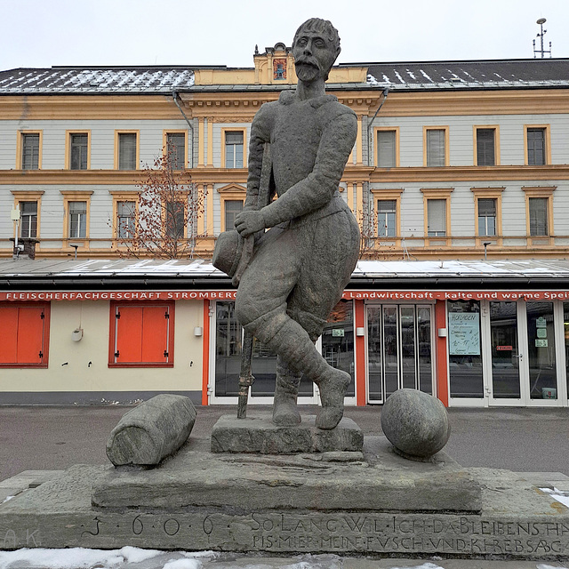 Klagenfurt, Benediktiner Platz, "Steinerner Fischer"