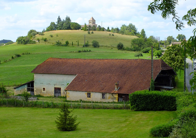 Batisse fermière et Chapelle " Belpech" (24)