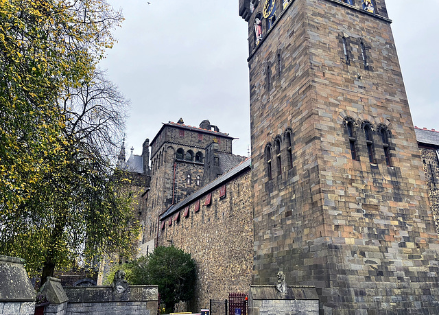 Cardiff Castle / Castell Caerdydd