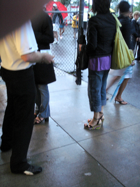 Carrefour BN Lady in rainbow mules