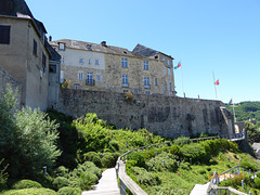 une vue des remparts de TERRASSON une vue des remparts de TERRASSON