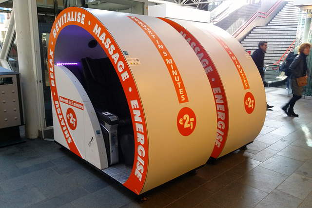 Massage chairs in the station of Leiden