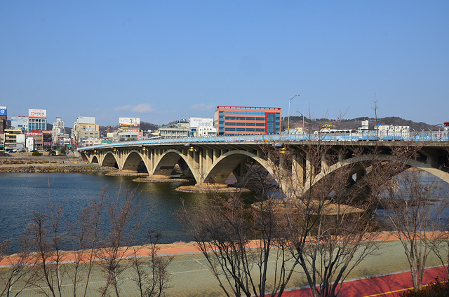 Jinju Bridge