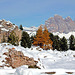 Schnee im Herbst in den Dolomiten