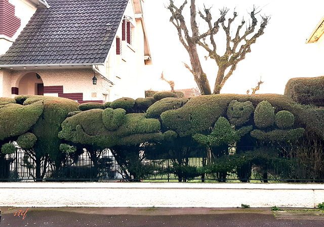 da war Edward mit den Scherenhaenden zugange