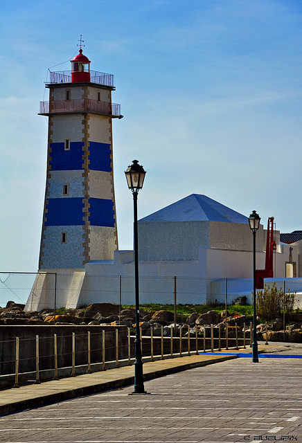 Santa Marta Leuchtturm in Cascais (© Buelipix)