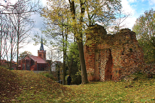 Putlitz, Burgruine + Kirche