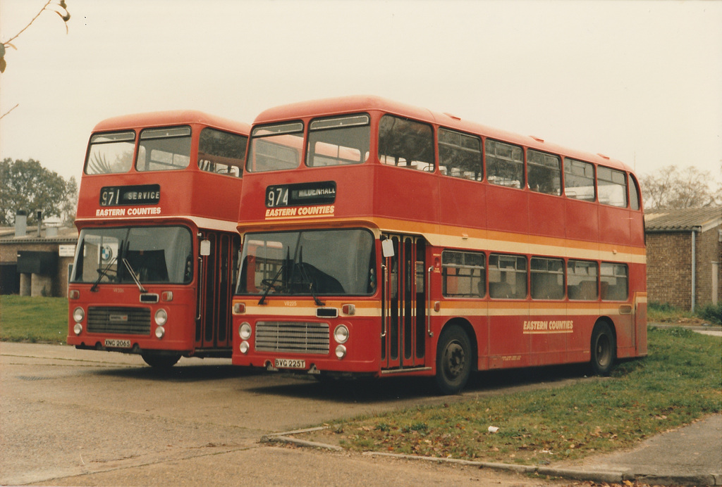 Eastern Counties XNG 206S and BVG 225T - Nov 1987