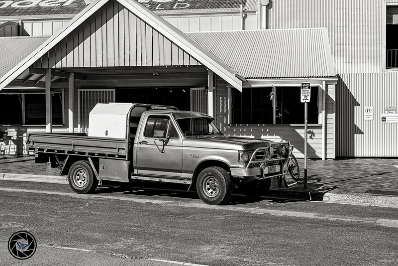 Mooloolaba: Ford F-150 (8th generation - 1987–1991)