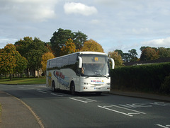 DSCF0083 Mil-Ken Travel JKZ 1693 (98 G 2889, R435 YNN) in Mildenhall - 13 Oct 2017