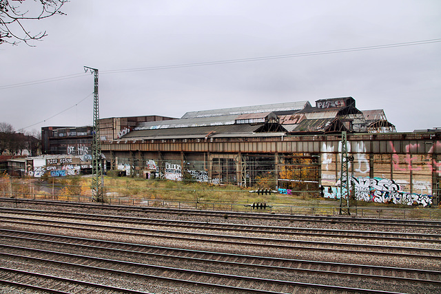 Blick auf die alte Werkshalle der ehem. HSP Hoesch Spundwand und Profil GmbH (Dortmund-Innenstadt-West) / 3.12.2022