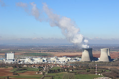 Hières-sur-Amby (38). 10 mars 2016. Vue sur la centrale nucléaire du Bugey depuis le plateau du Larina.