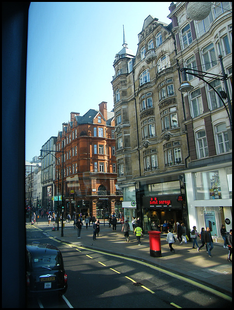 Harewood Place corner