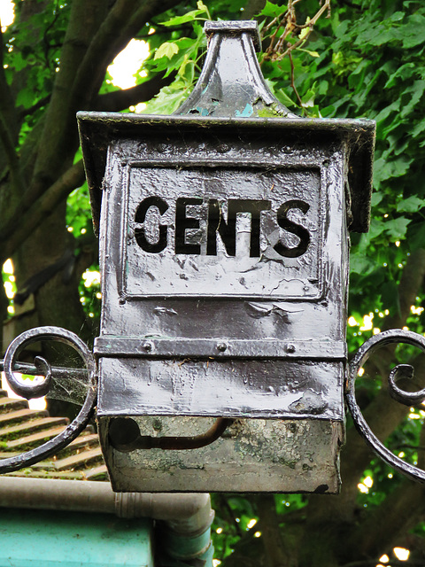 loos, west ham park , london