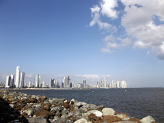 Panama cité sous un nuage....