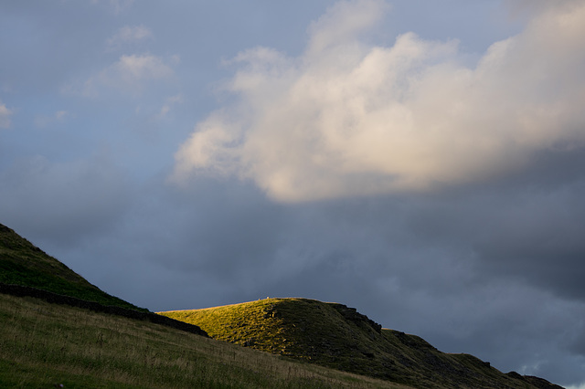 Cloud over Cown Edge