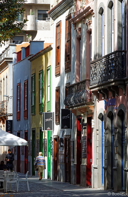 Calle de S. Francisco (© Buelipix)