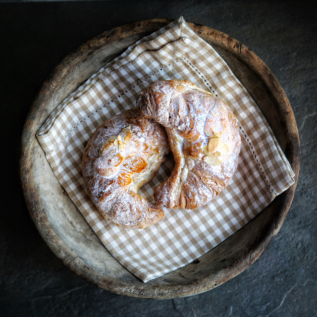 almond croissant 2