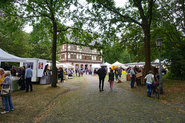 Kunst- und Hadwerkermarkt am Schloss