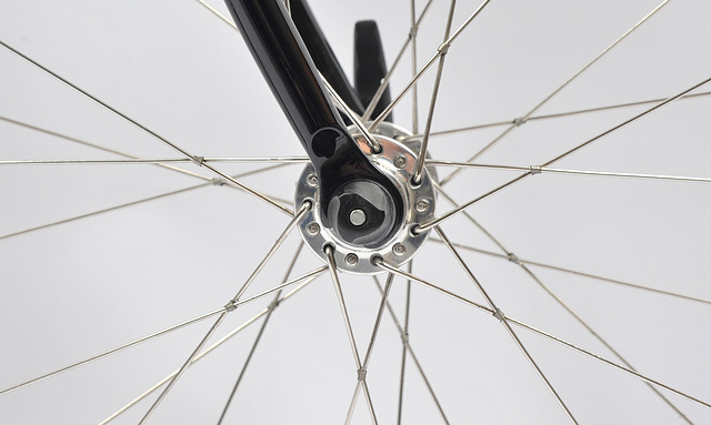 Chisel blade ends and tied-soldered DT Revolution spokes