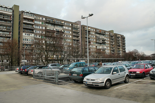 Parkdeck am Hochhaus "Laubfrosch" (Marl) / 24.12.2016