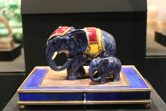 Lapis Elephant