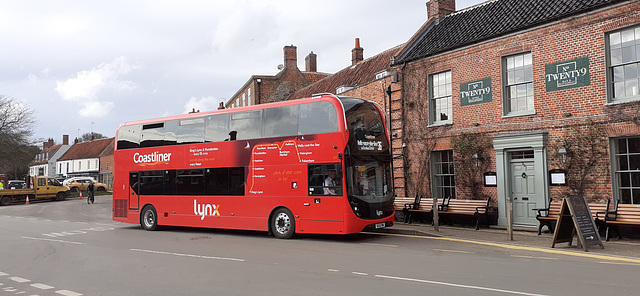 Lynx (Coastal Red) 62 (SK21 FNH) in Burnham Market – 28 Feb 2022 (140153)