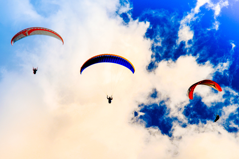 Three Hang Gliders Mad Edit