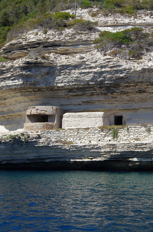 Gun emplacement